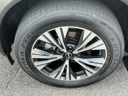Certified 2023 Nissan Rogue SV AWD/4WD image 7