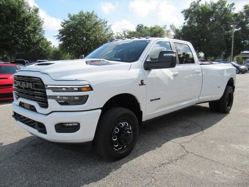 New 2026 RAM 3500 Laramie AWD/4WD image 3