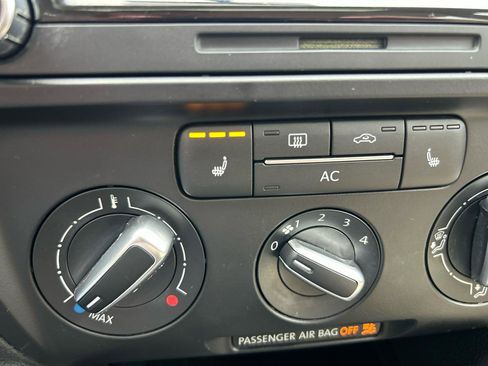 Used 2012 Volkswagen Jetta SE image 19