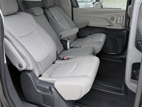 Certified 2024 Toyota Sienna LE image 13