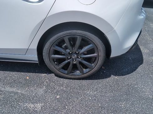 Used 2022 MAZDA MAZDA3 s FWD image 7