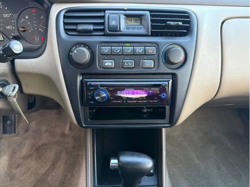 Used 1999 Honda Accord LX image 17