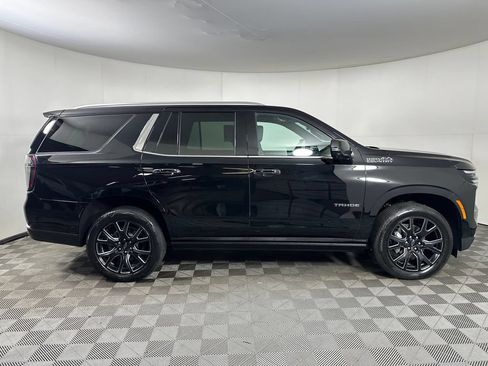Used 2026 Chevrolet Tahoe High Country AWD/4WD image 6