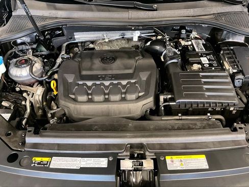 Used 2022 Volkswagen Tiguan SEL R-Line AWD/4WD image 35