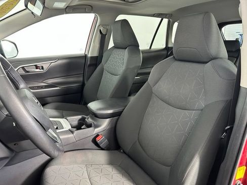 Used 2020 Toyota RAV4 XLE w/ Convenience Package AWD/4WD image 13