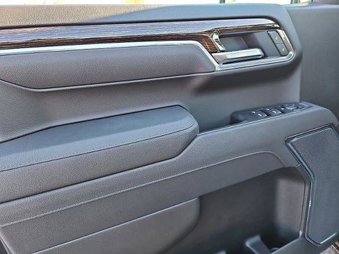 New 2026 GMC Sierra 1500 Elevation image 9