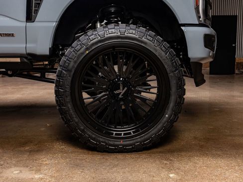 Used 2026 Ford F250 Platinum image 12