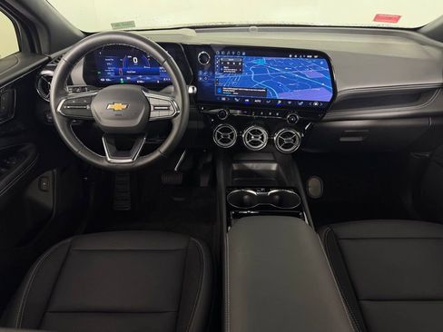 Used 2025 Chevrolet Blazer EV LT image 12