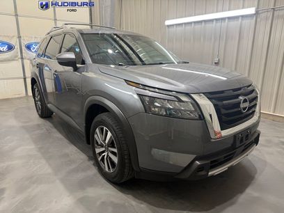 Used 2025 Nissan Pathfinder SL