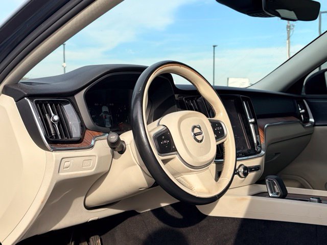 Used 2022 Volvo S60 B5 Momentum w/ Advanced Package AWD/4WD image 16