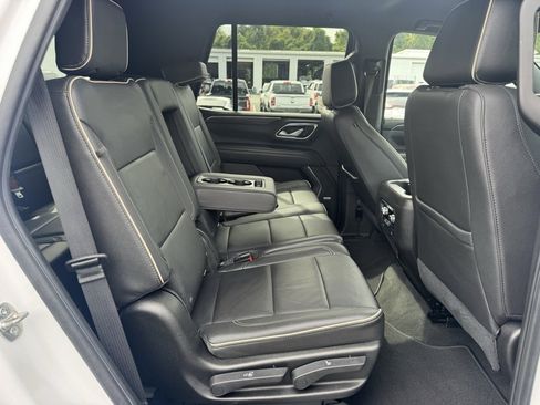Used 2021 GMC Yukon SLT image 28