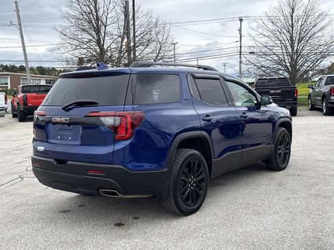 Used 2023 GMC Acadia SLT w/ Elevation Edition AWD/4WD image 16