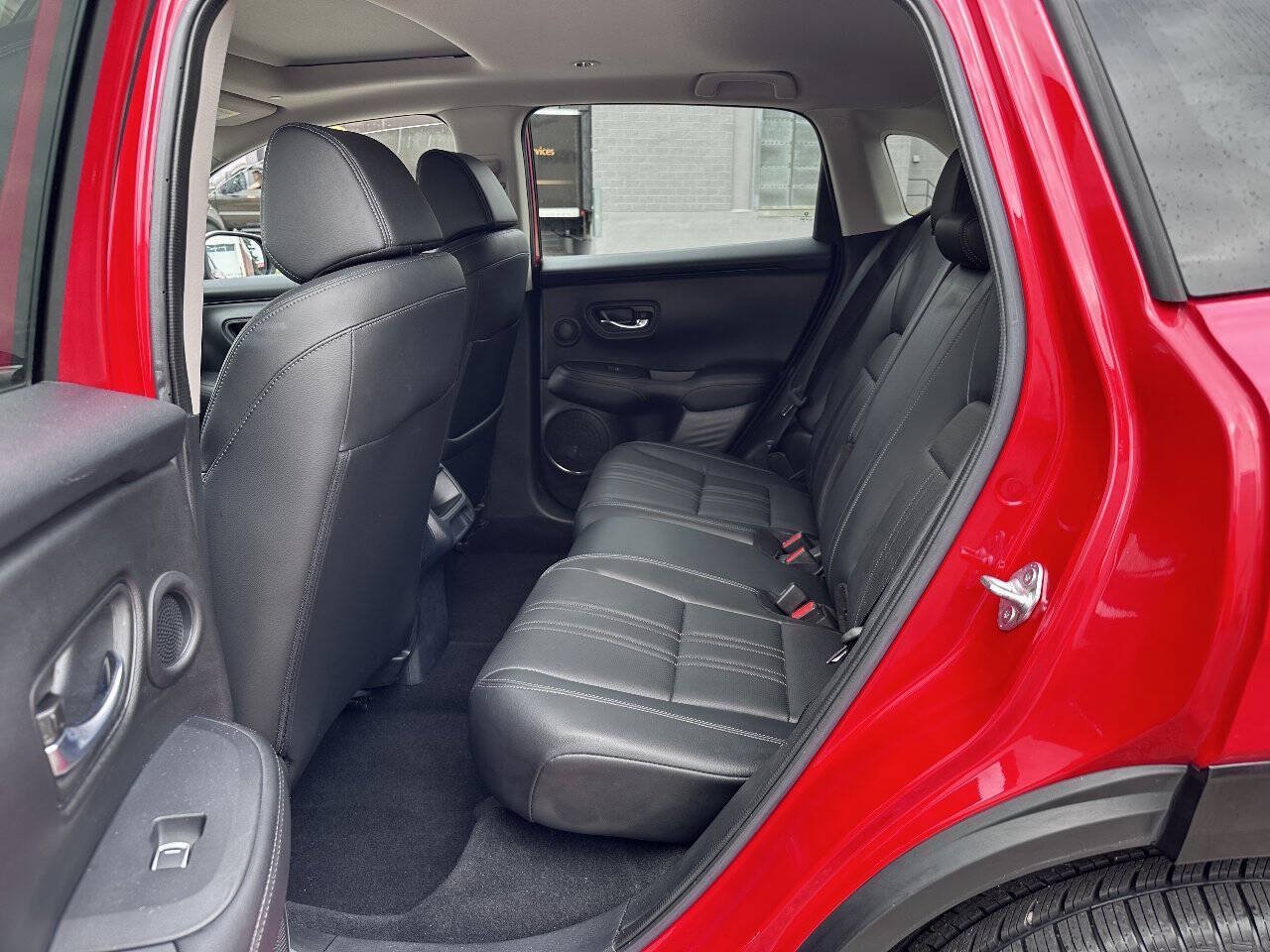 Used 2024 Honda HR-V EX-L image 6
