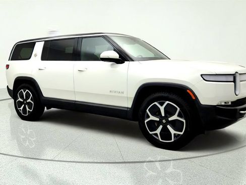 Used 2024 Rivian R1S Adventure AWD/4WD image 3