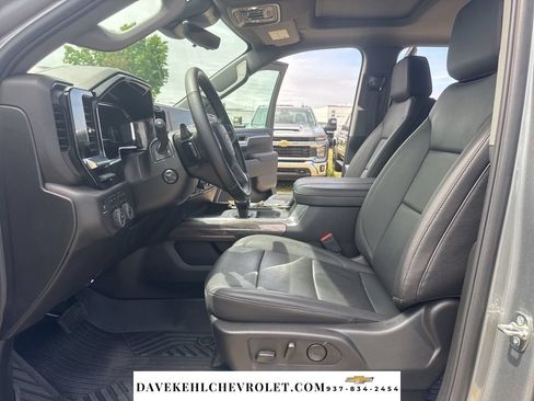 Used 2025 Chevrolet Silverado 1500 LTZ AWD/4WD image 20