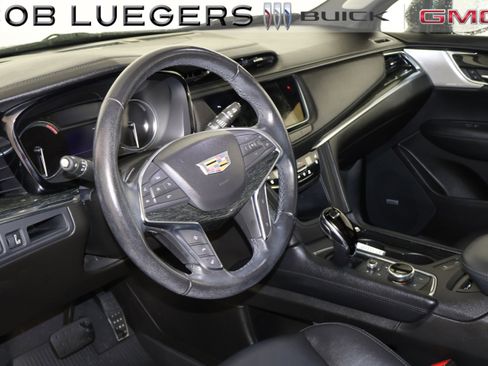 Certified 2021 Cadillac XT5 Premium Luxury AWD/4WD image 9