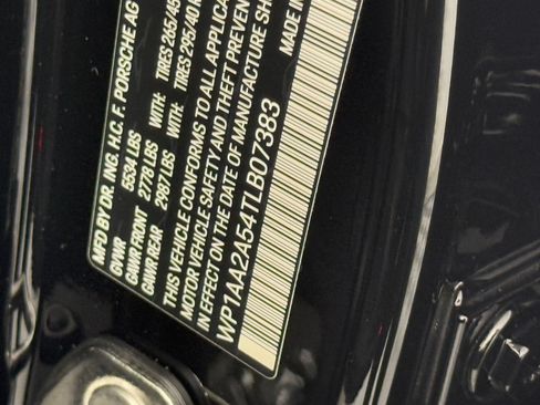 Certified 2026 Porsche Macan AWD/4WD image 24