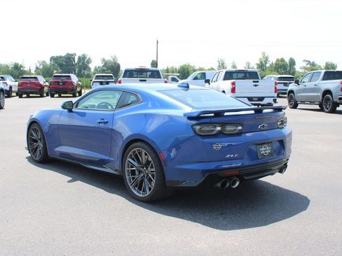Used 2022 Chevrolet Camaro ZL1 RWD image 7