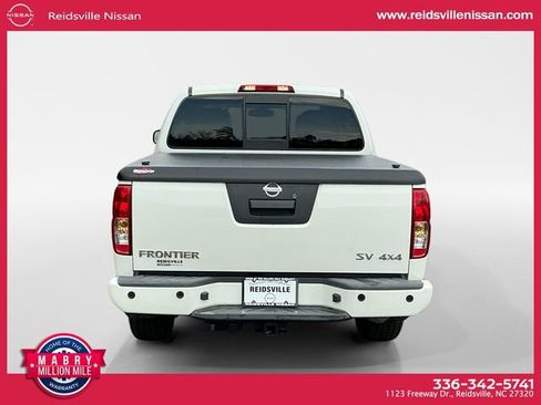 Used 2020 Nissan Frontier SV image 5