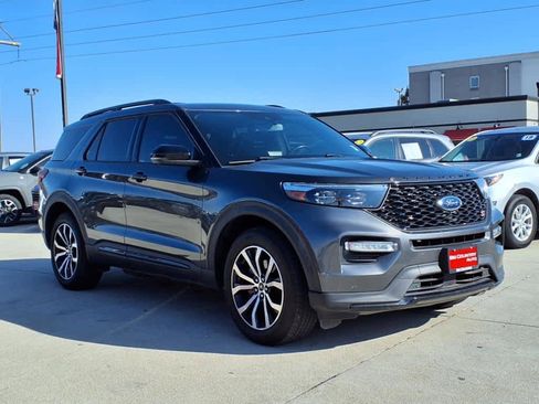 Used 2020 Ford Explorer ST w/ Premium Technology Package image 5