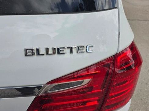 Used 2015 Mercedes-Benz GL 320 BlueTEC 4MATIC image 10
