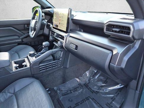 Certified 2025 Toyota 4Runner TRD Off-Road Premium AWD/4WD image 21