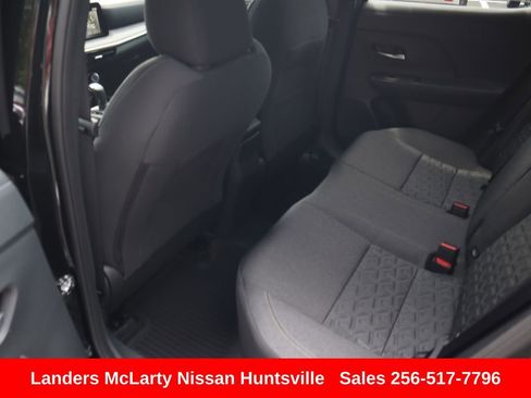 Used 2025 Nissan Kicks SV image 14