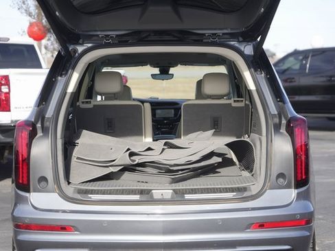 Used 2022 Cadillac XT6 Premium Luxury w/ Technology Package image 31