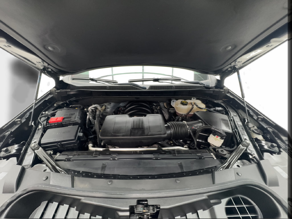Used 2025 Chevrolet Tahoe LT RWD image 19