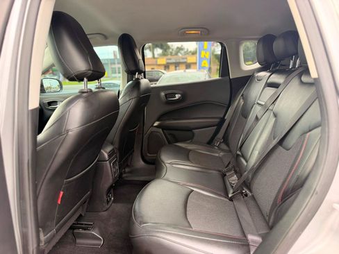 Used 2019 Jeep Compass Trailhawk AWD/4WD image 15