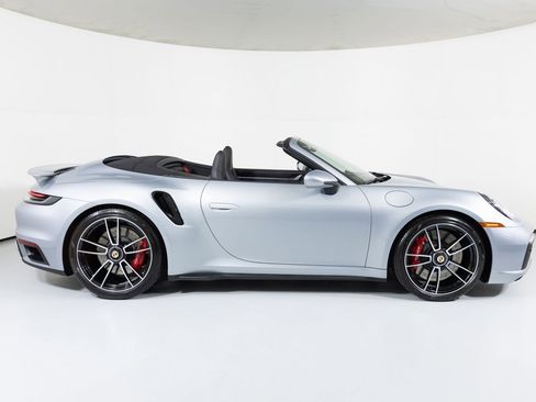 Used 2021 Porsche 911 Turbo image 25