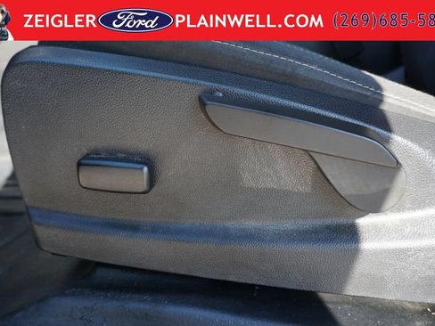 Used 2022 Chevrolet Colorado LT w/ Fleet Safety Package AWD/4WD image 17