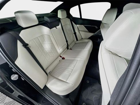 Used 2024 BMW i5 eDrive40i w/ M Sport Package RWD image 29