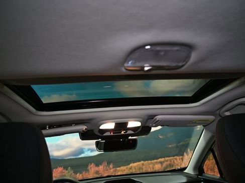 Used 2025 Subaru Impreza 2.0i Sport image 43