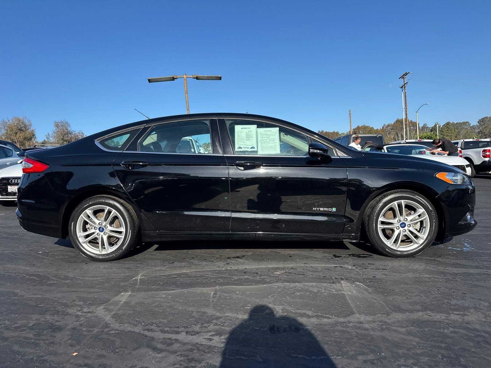 Used 2016 Ford Fusion SE FWD image 7