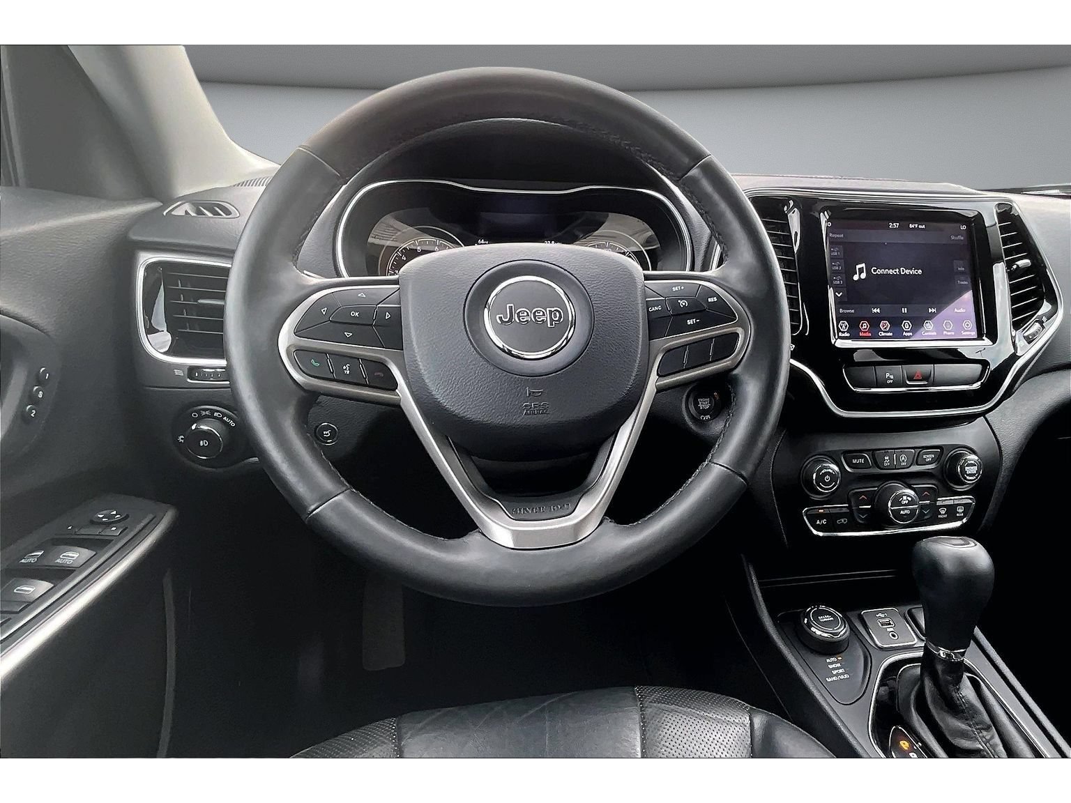 Used 2019 Jeep Cherokee Limited AWD/4WD image 7