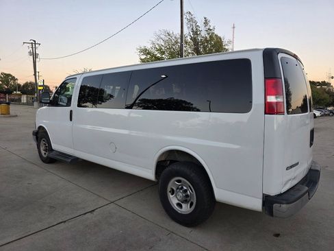 Used 2018 Chevrolet Express 3500 LT w/ LT Preferred Equipment Group RWD image 40