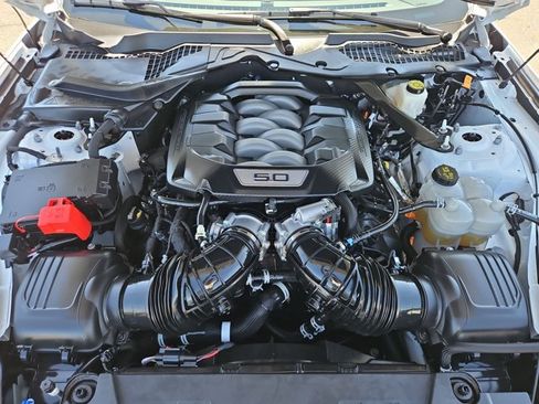 Used 2025 Ford Mustang GT Premium RWD image 27
