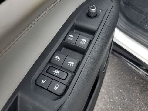 Used 2023 Jeep Compass Limited w/ Elite Group AWD/4WD image 23