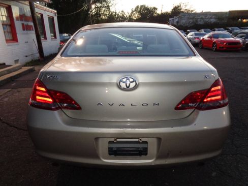 Used 2008 Toyota Avalon XL image 6
