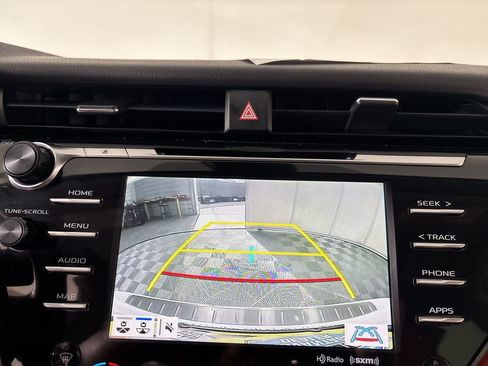 Used 2019 Toyota Camry XSE image 19
