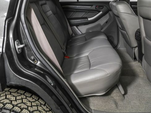 Used 2006 Toyota 4Runner Limited image 40