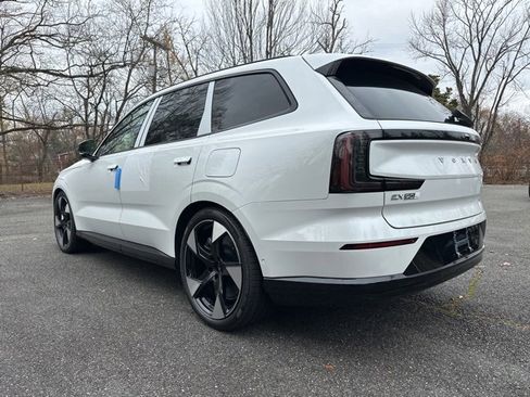 New 2025 Volvo EX90 Ultra image 5