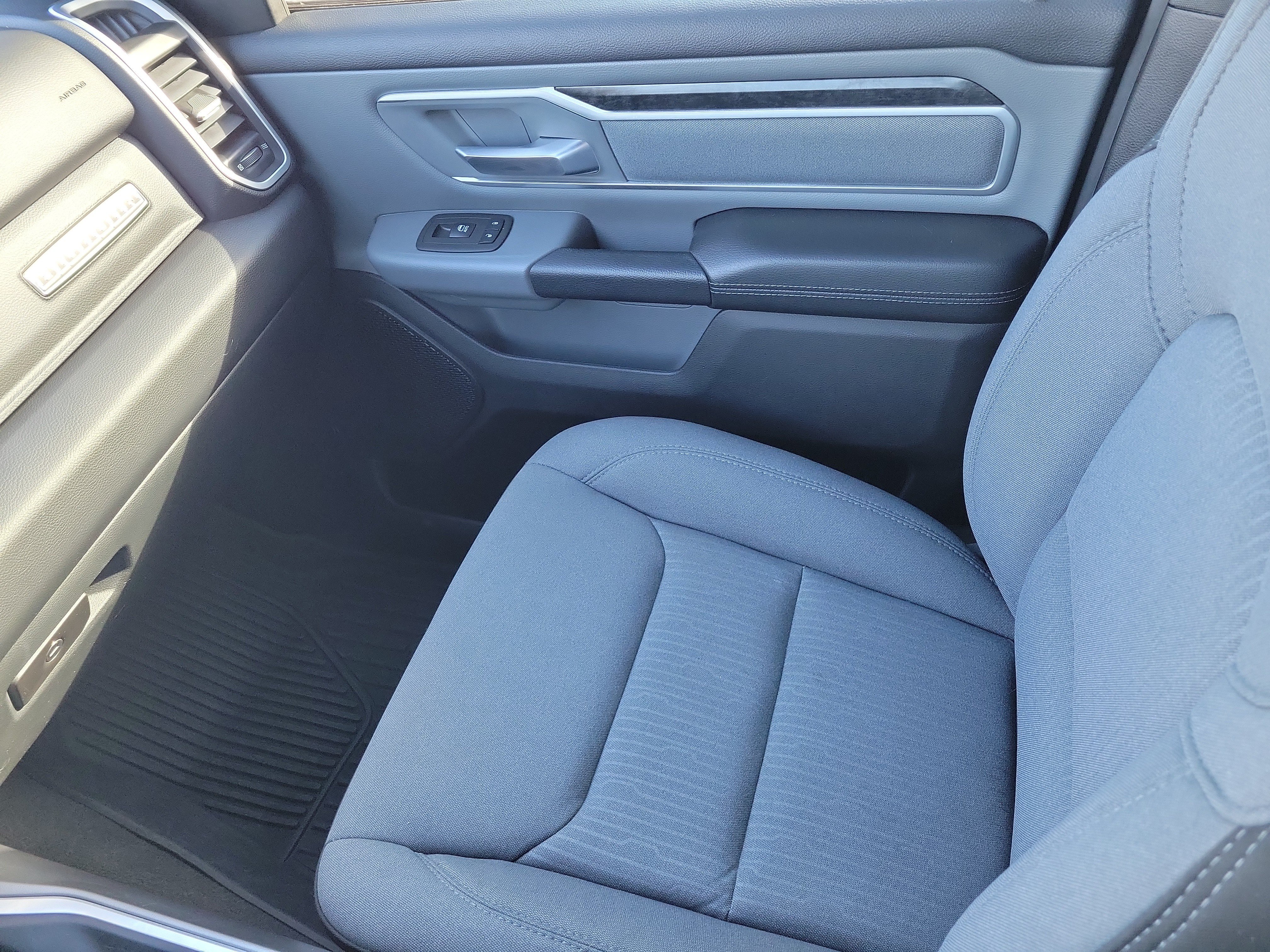 Used 2023 RAM 1500 Big Horn RWD image 17