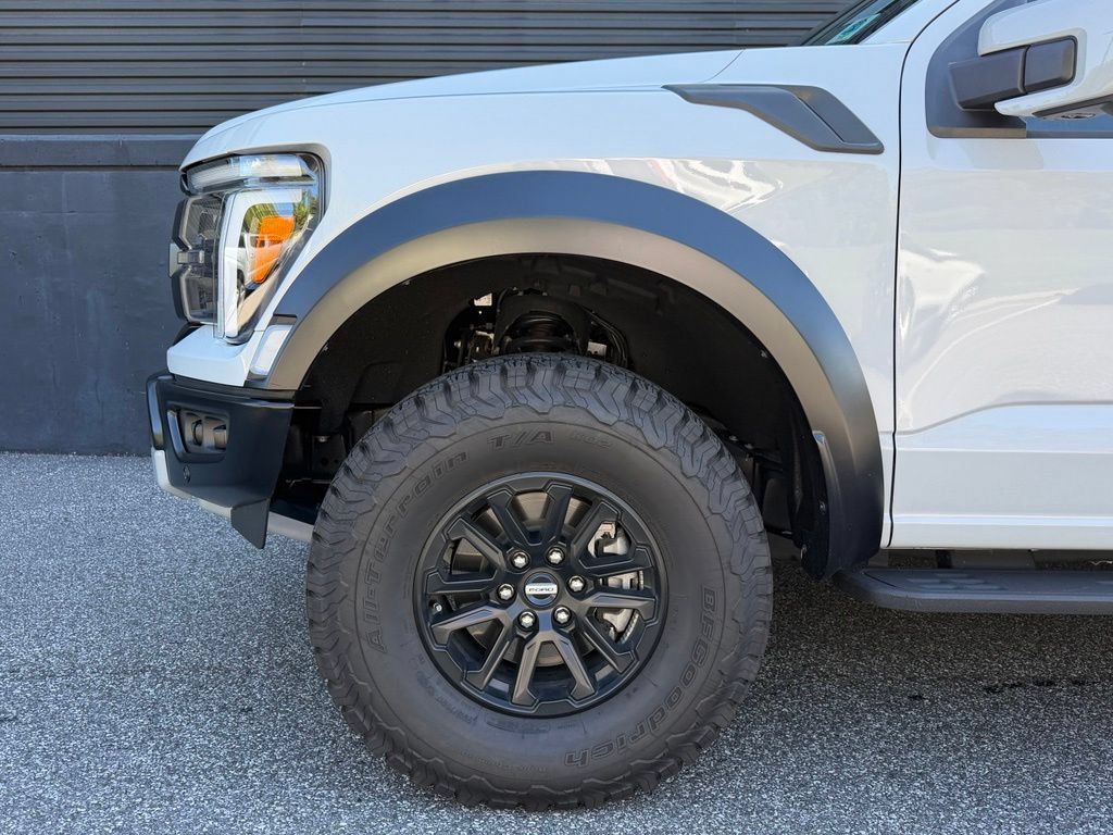 Used 2025 Ford F150 Raptor AWD/4WD image 14