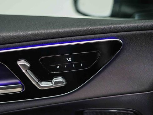 Used 2026 Mercedes-Benz GLC 300 image 23