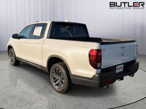 Used 2023 Honda Ridgeline Sport image 6