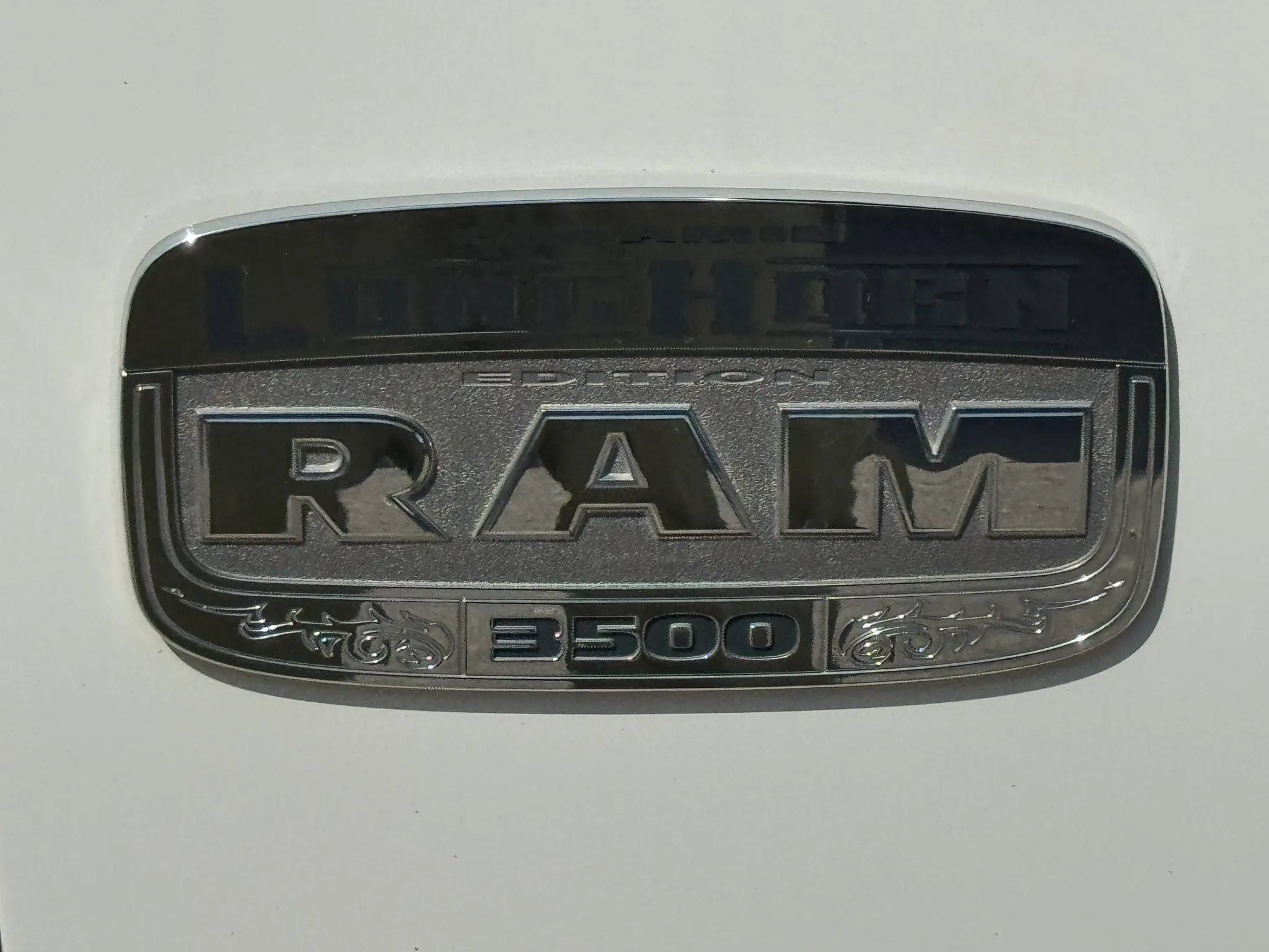 Used 2015 RAM 3500 Laramie Longhorn AWD/4WD image 15