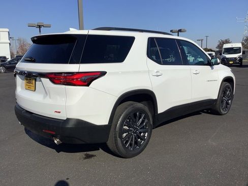 Used 2022 Chevrolet Traverse RS image 32