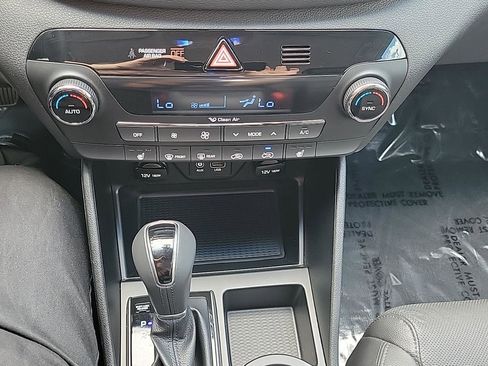 Used 2018 Hyundai Tucson SEL Plus image 12